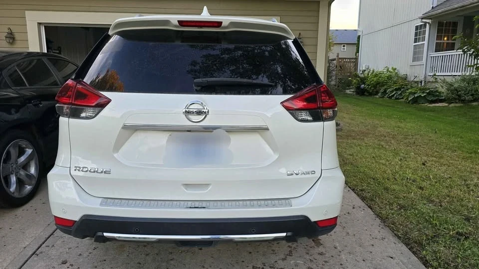 2019 Nissan Rogue - Image 5 of 10