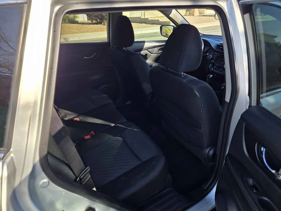 2019 Nissan Rogue - Image 9 of 13