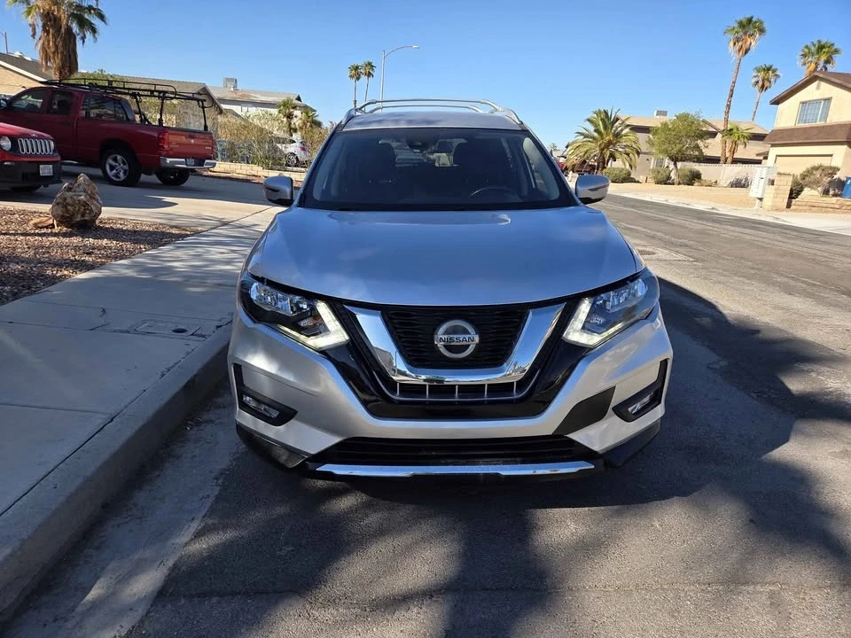 2019 Nissan Rogue - Image 2 of 13