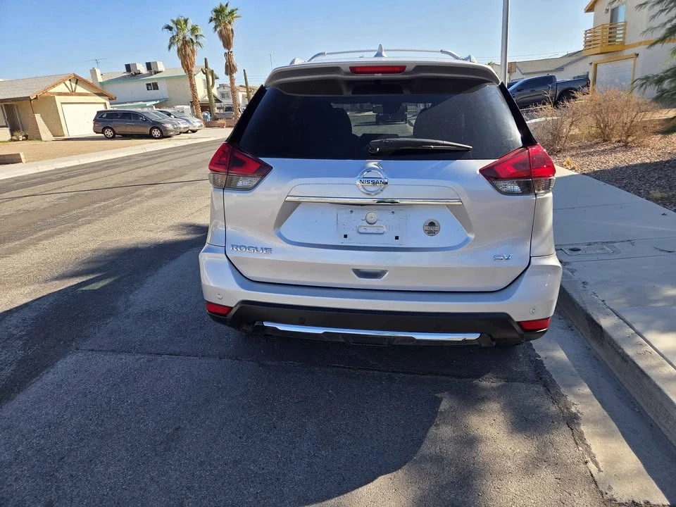 2019 Nissan Rogue - Image 6 of 13