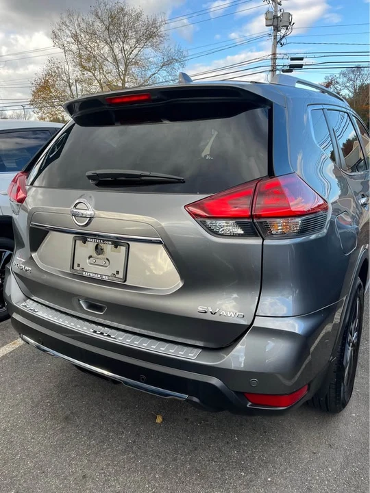 2019 Nissan Rogue - Image 2 of 5