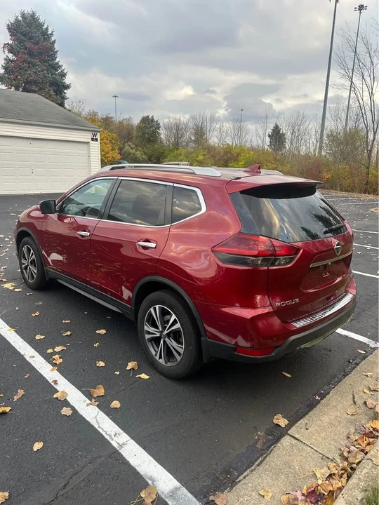 2019 Nissan Rogue - Image 4 of 16