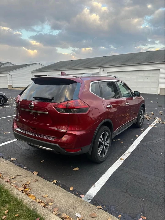 2019 Nissan Rogue - Image 6 of 13