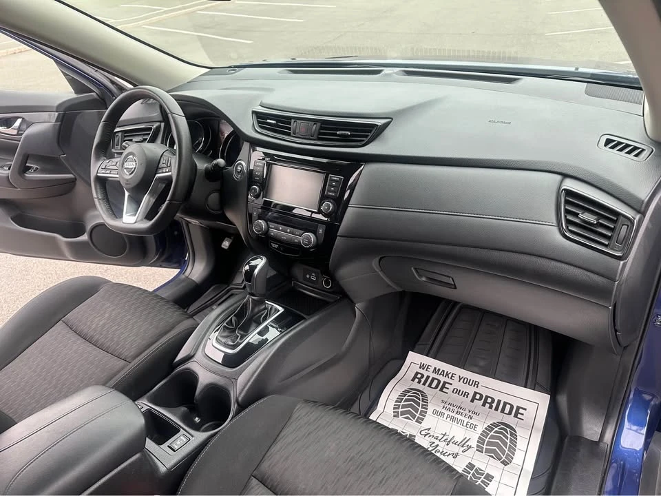 2019 Nissan Rogue - Image 12 of 16