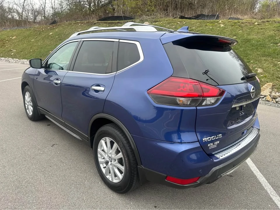 2019 Nissan Rogue - Image 4 of 16