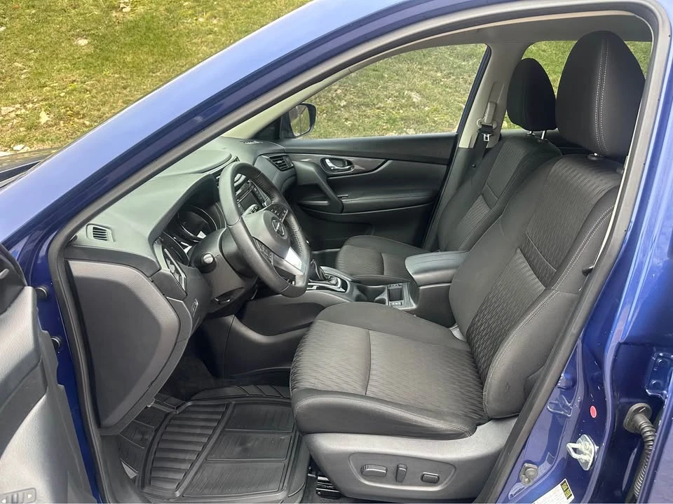 2019 Nissan Rogue - Image 7 of 16