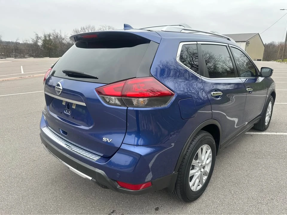 2019 Nissan Rogue - Image 2 of 16