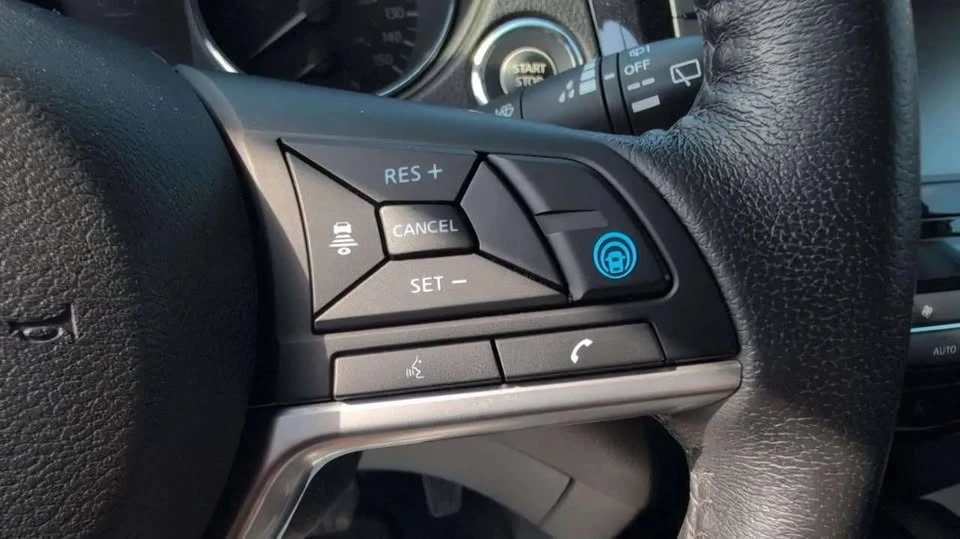 2019 Nissan Rogue - Image 18 of 19