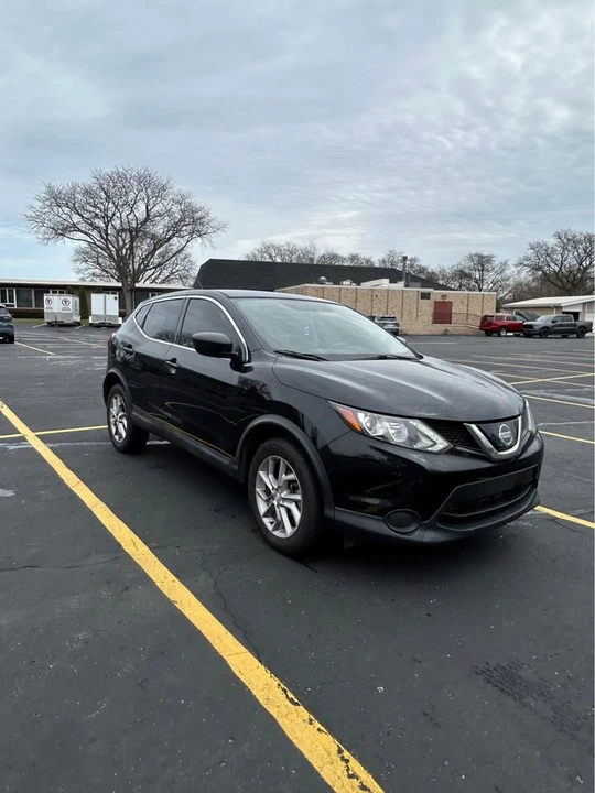 2019 Nissan Rogue - Image 4 of 13