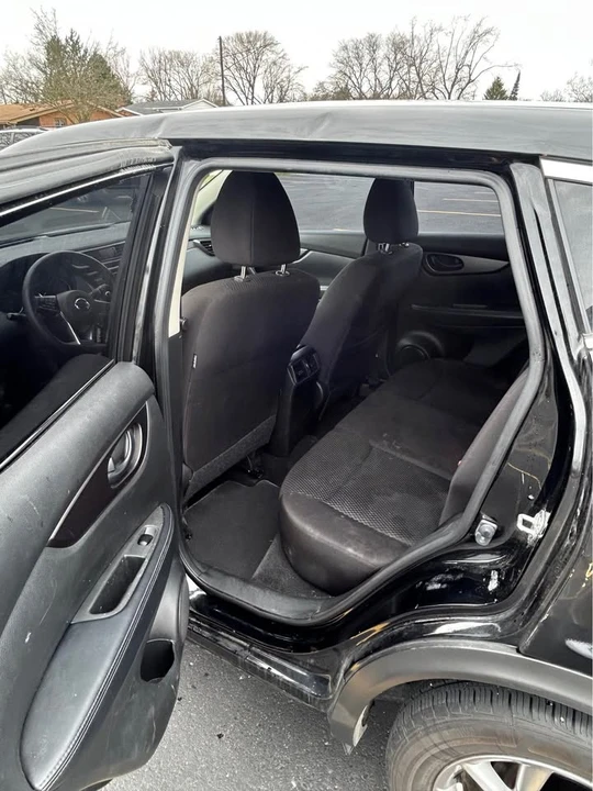 2019 Nissan Rogue - Image 10 of 13