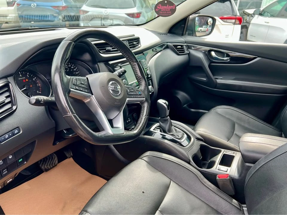 2019 Nissan Rogue - Image 12 of 20