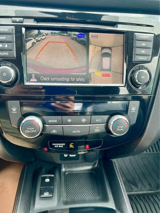 2019 Nissan Rogue - Image 15 of 20