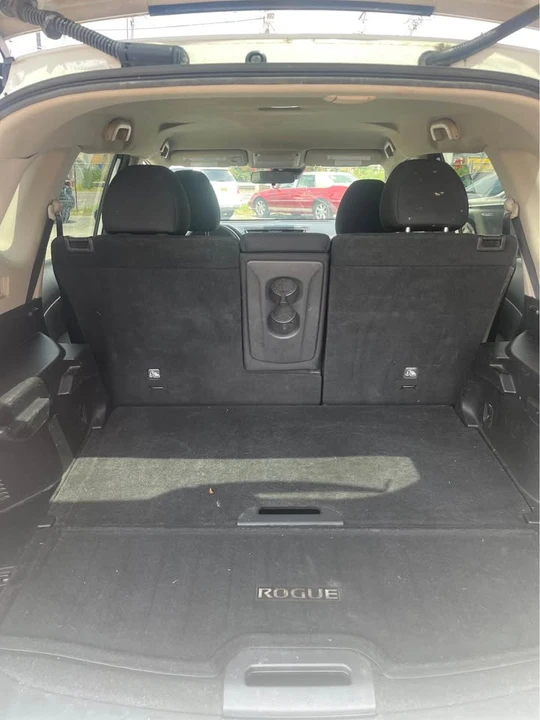 2019 Nissan Rogue - Image 10 of 10