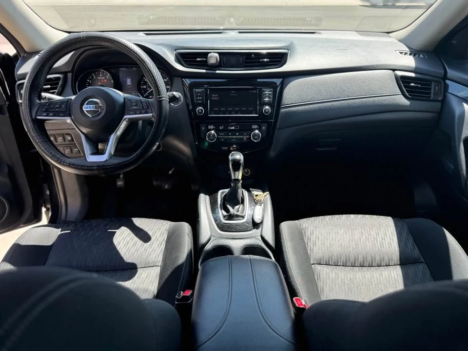 2019 Nissan Rogue - Image 7 of 10
