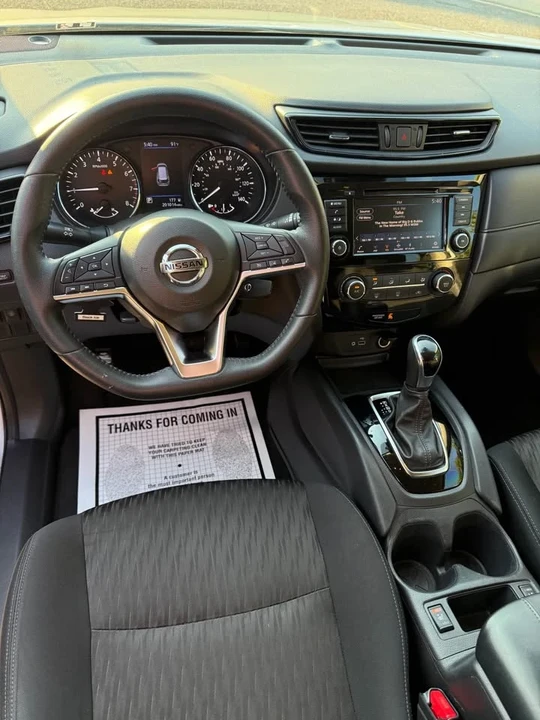 2019 Nissan Rogue - Image 6 of 11