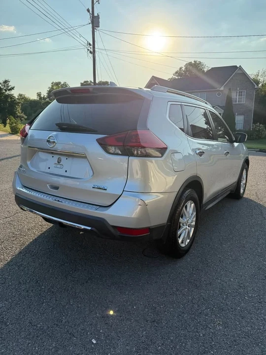 2019 Nissan Rogue - Image 3 of 11