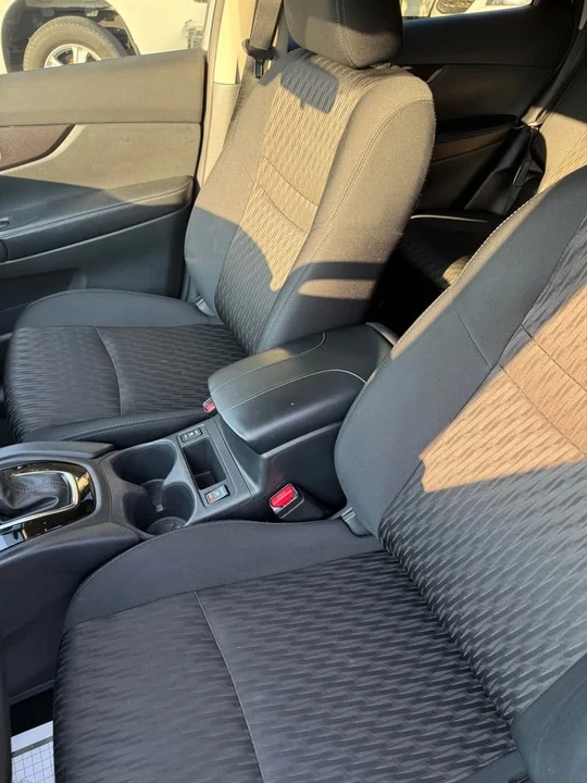 2019 Nissan Rogue - Image 7 of 11