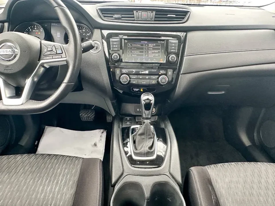 2019 Nissan Rogue - Image 17 of 20