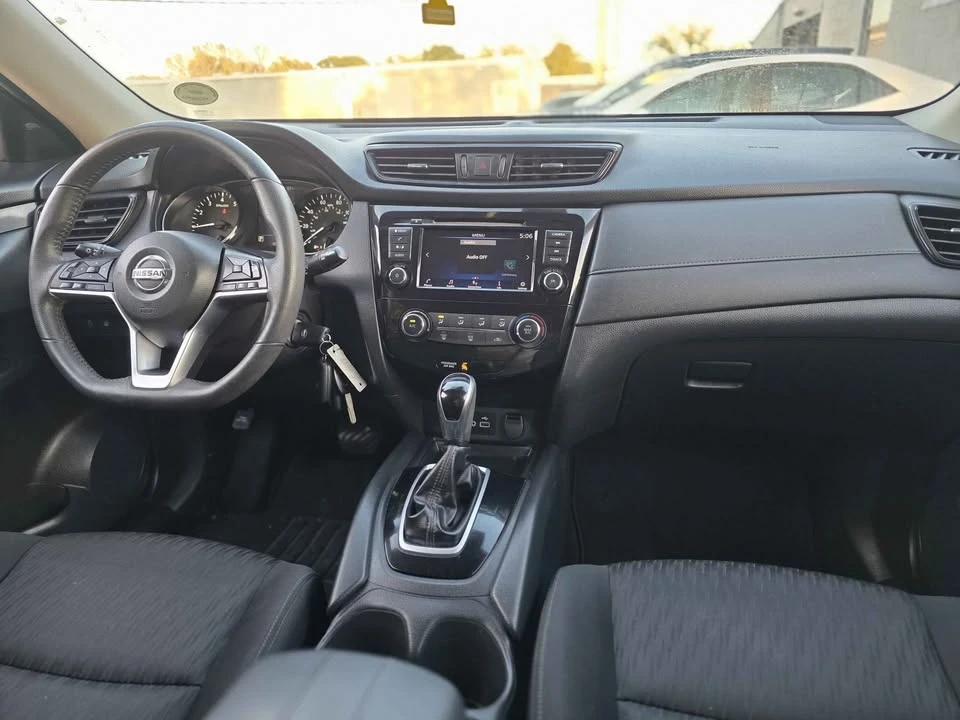 2019 Nissan Rogue - Image 6 of 9