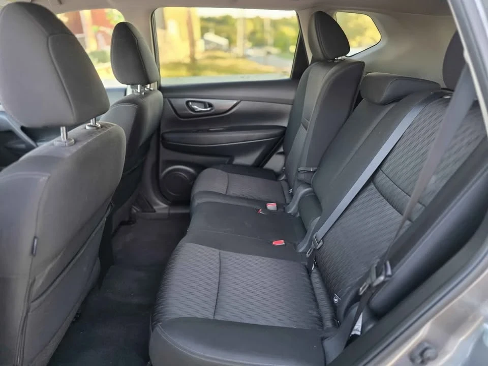 2019 Nissan Rogue - Image 7 of 9