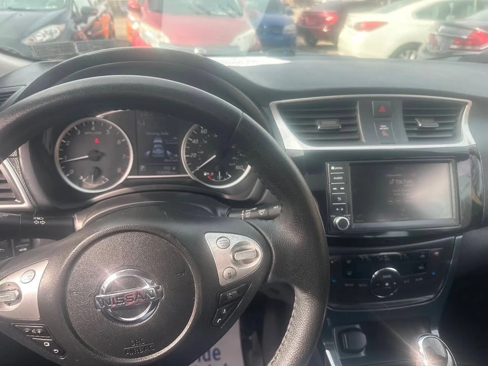 2019 Nissan Sentra 7th Gen - Image 13 of 16