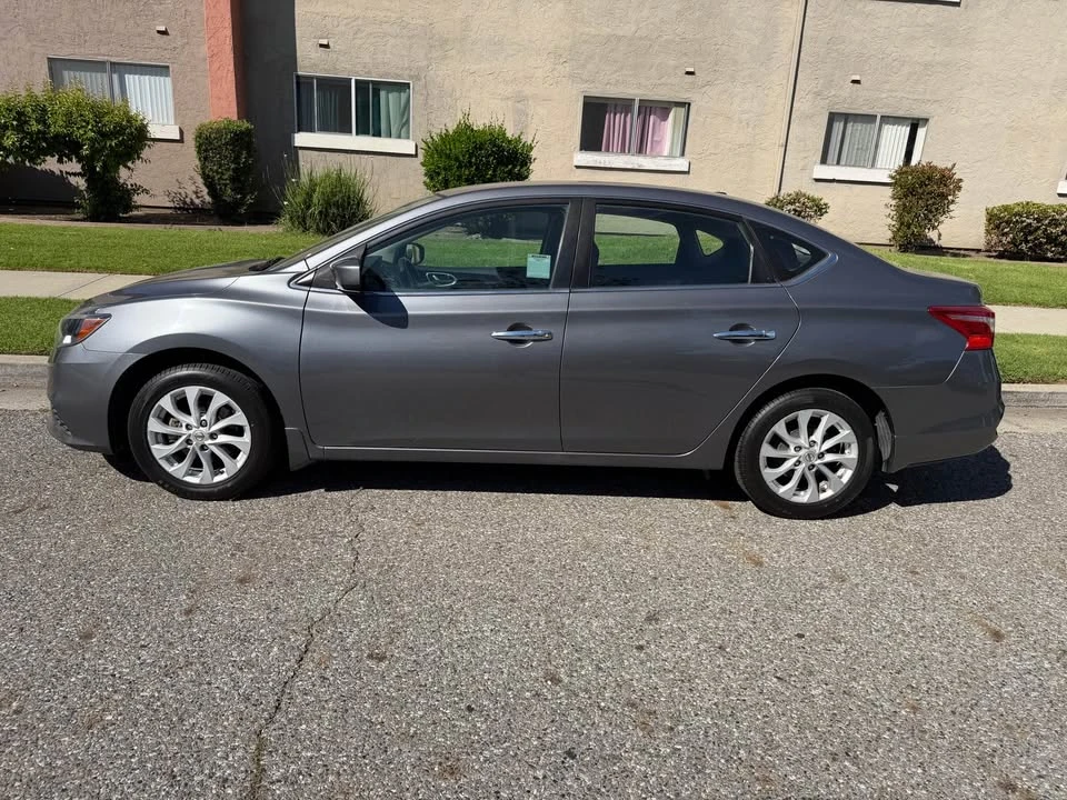 2019 Nissan Sentra 7th Gen - Image 4 of 11