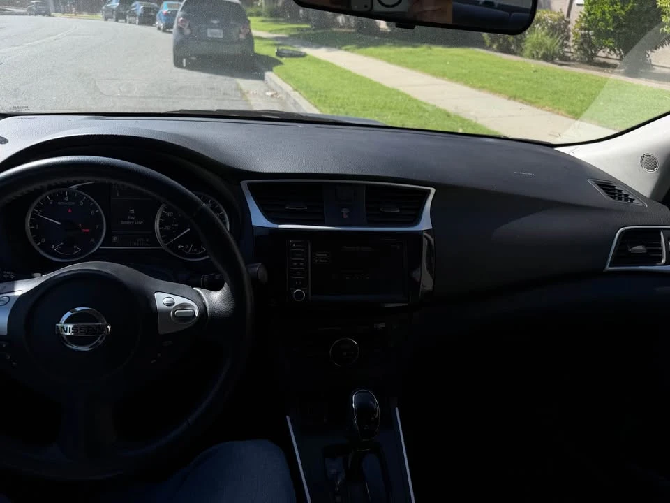 2019 Nissan Sentra 7th Gen - Image 9 of 11