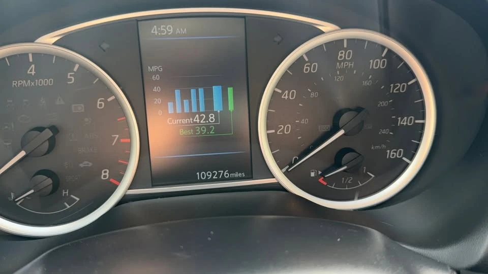 2019 Nissan Sentra 7th Gen - Image 16 of 20