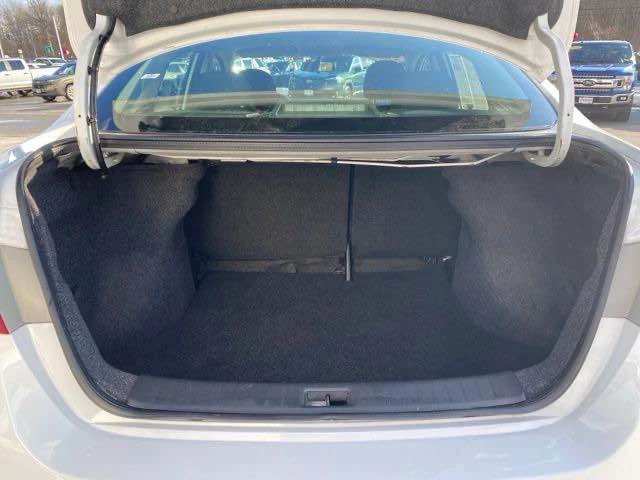 2019 Nissan Sentra 7th Gen - Image 8 of 14