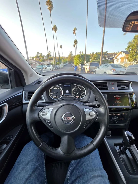 2019 Nissan Sentra 7th Gen - Image 11 of 12