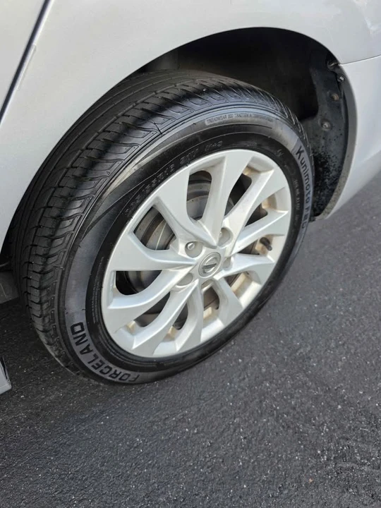 2019 Nissan Sentra 7th Gen - Image 9 of 12