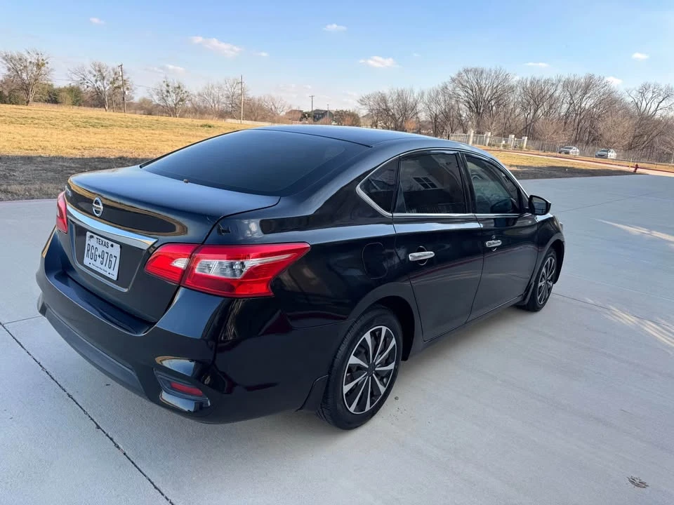 2019 Nissan Sentra 7th Gen - Image 4 of 14
