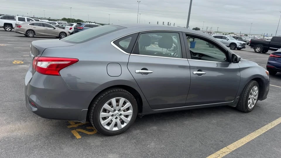2019 Nissan Sentra 7th Gen - Image 5 of 11