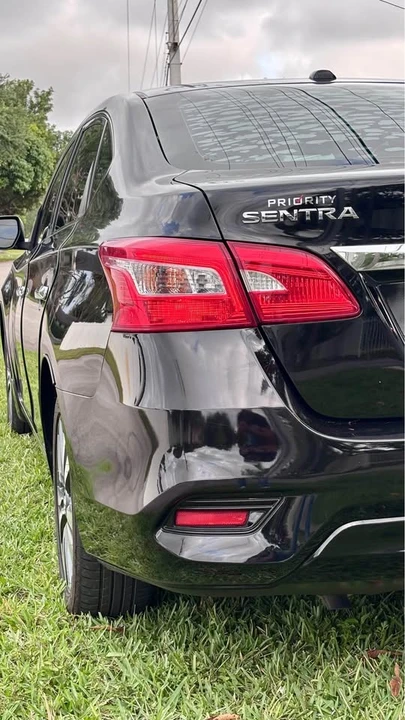 2019 Nissan Sentra 7th Gen - Image 5 of 15