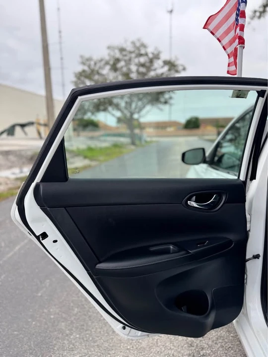 2019 Nissan Sentra 7th Gen - Image 11 of 13