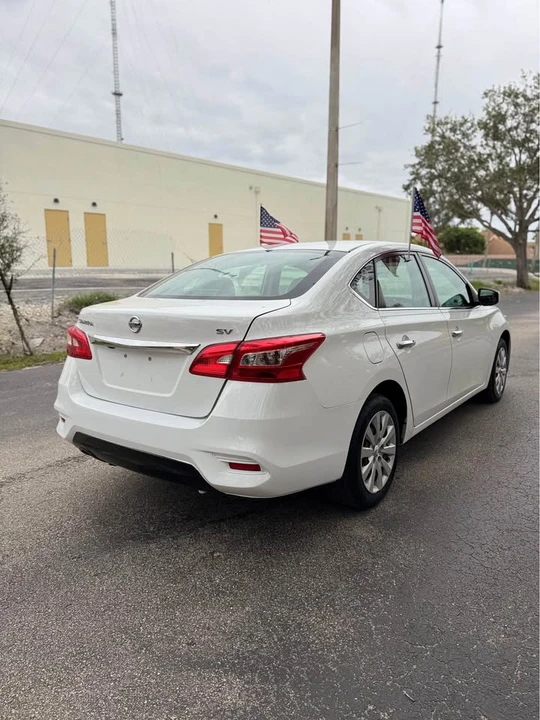 2019 Nissan Sentra 7th Gen - Image 4 of 13