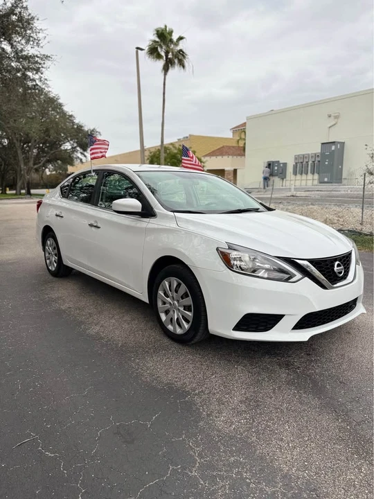 2019 Nissan Sentra 7th Gen - Image 5 of 13