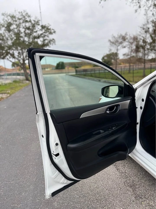 2019 Nissan Sentra 7th Gen - Image 7 of 13