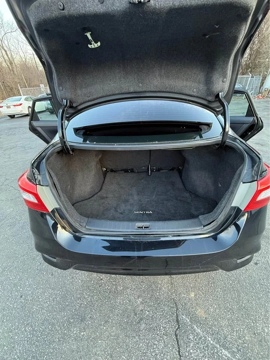 2019 Nissan Sentra 7th Gen - Image 14 of 17