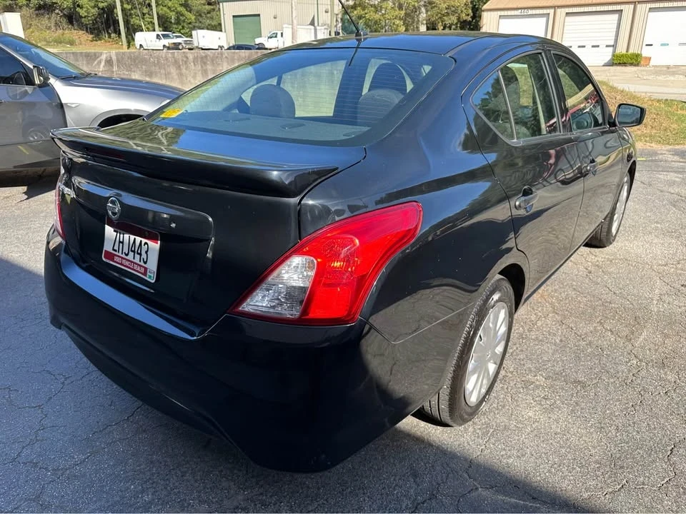 2019 Nissan Versa - Image 11 of 18