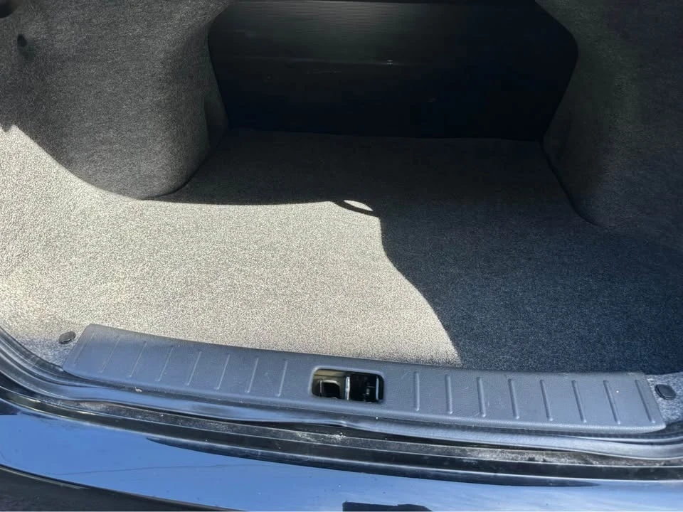 2019 Nissan Versa - Image 10 of 18
