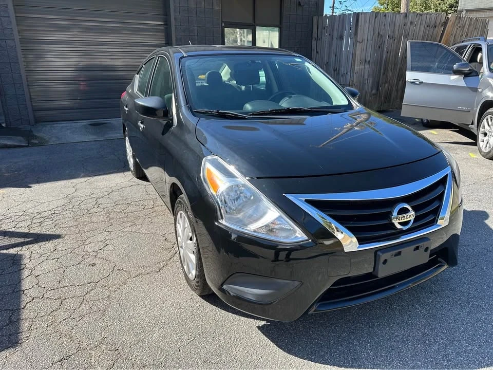 2019 Nissan Versa - Image 17 of 18