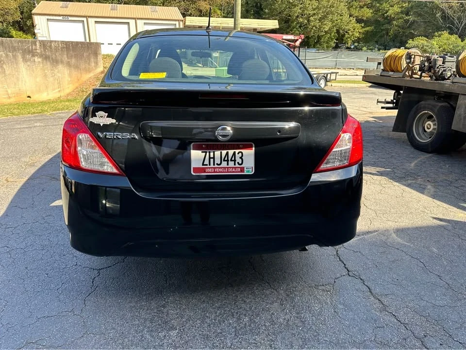 2019 Nissan Versa - Image 9 of 18
