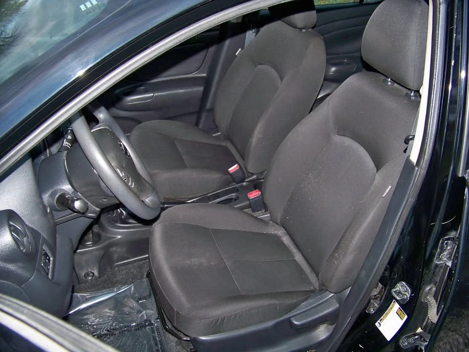 2019 Nissan Versa - Image 16 of 20