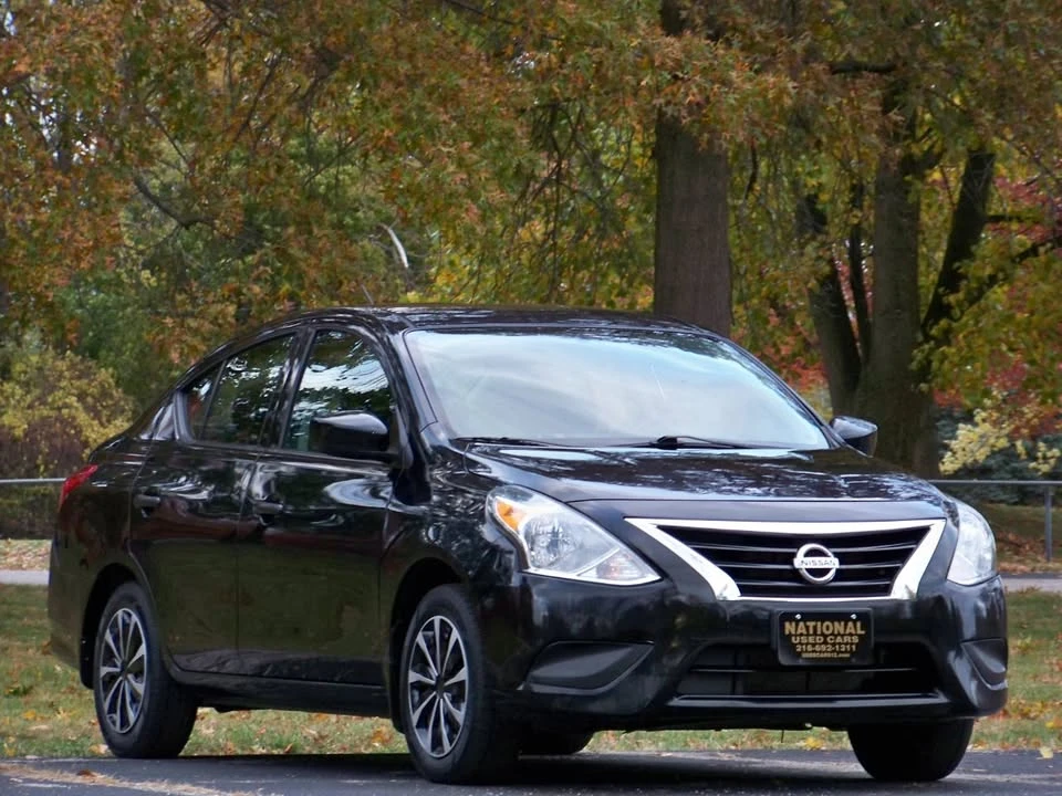 2019 Nissan Versa - Image 4 of 20