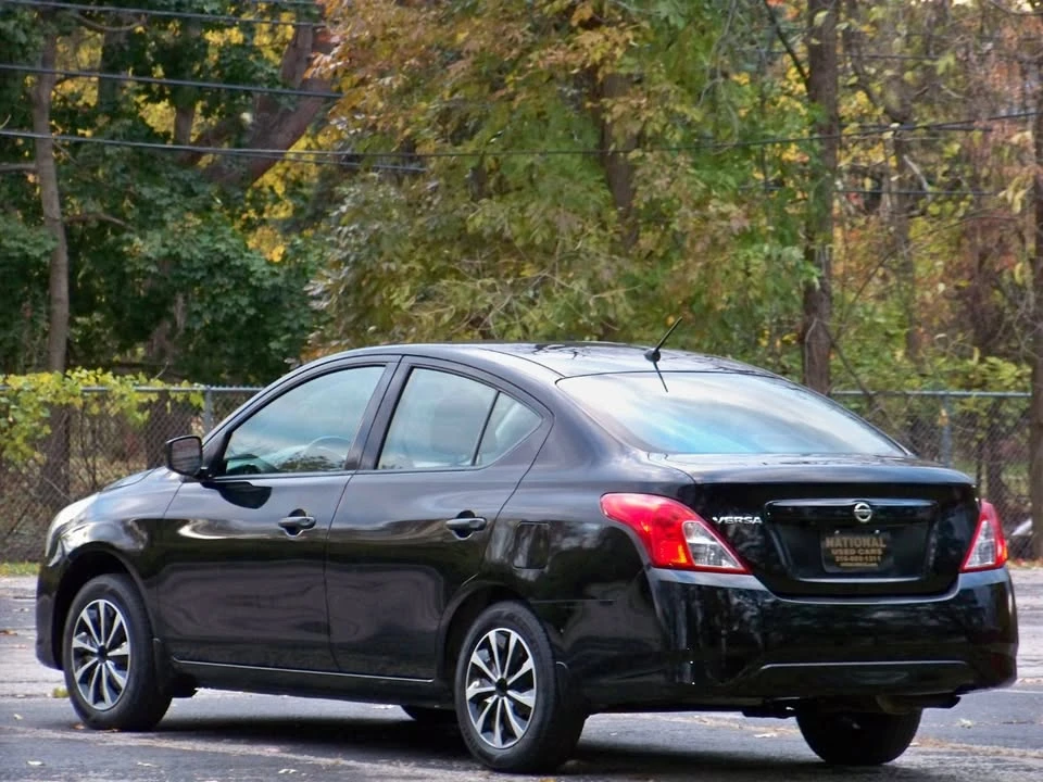 2019 Nissan Versa - Image 8 of 20