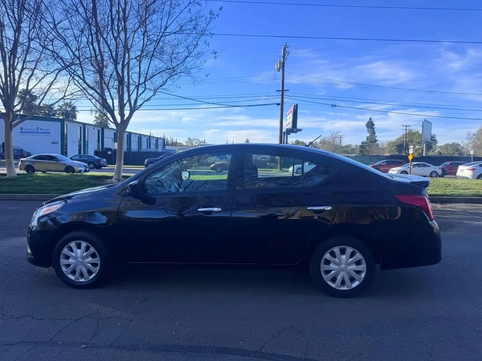 2019 Nissan Versa - Image 4 of 20