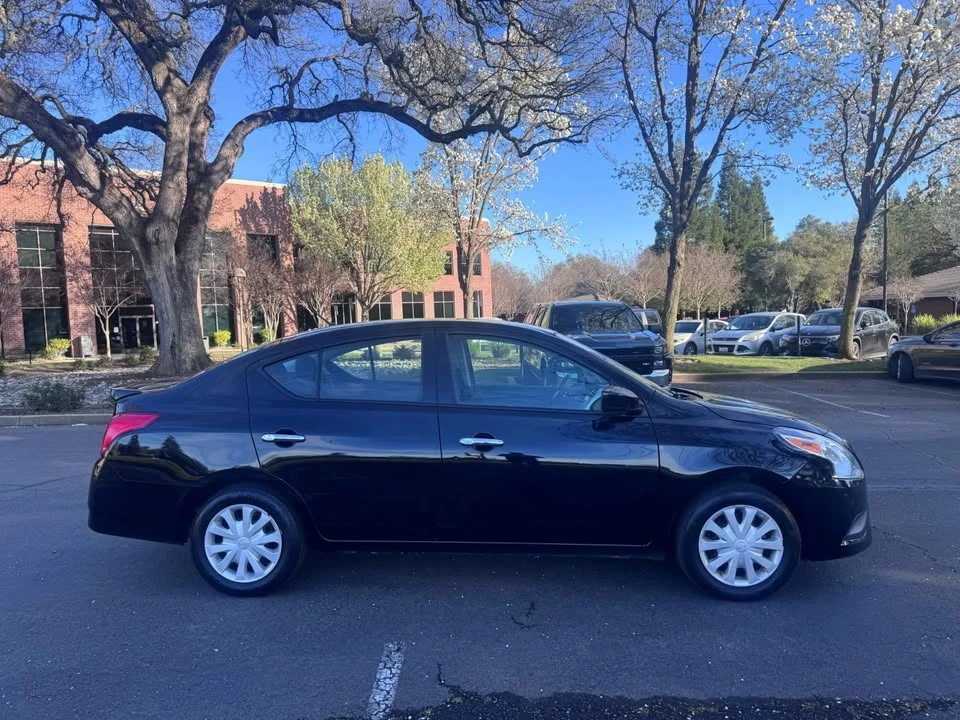 2019 Nissan Versa - Image 8 of 20