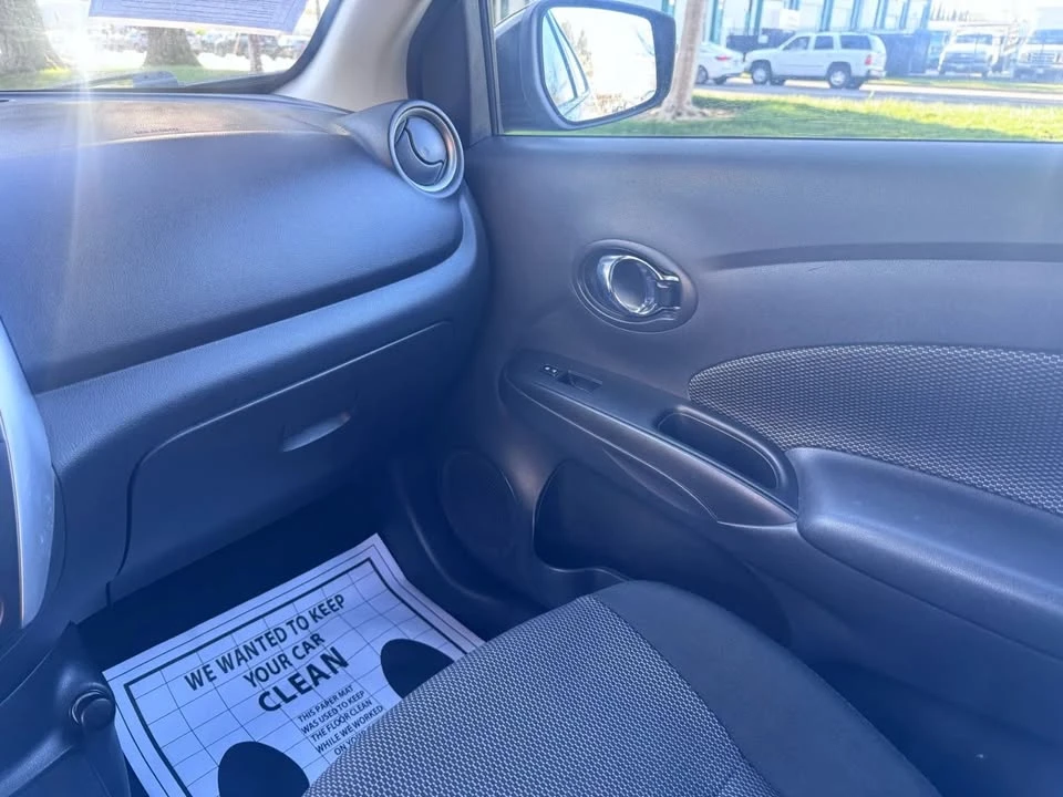 2019 Nissan Versa - Image 16 of 20