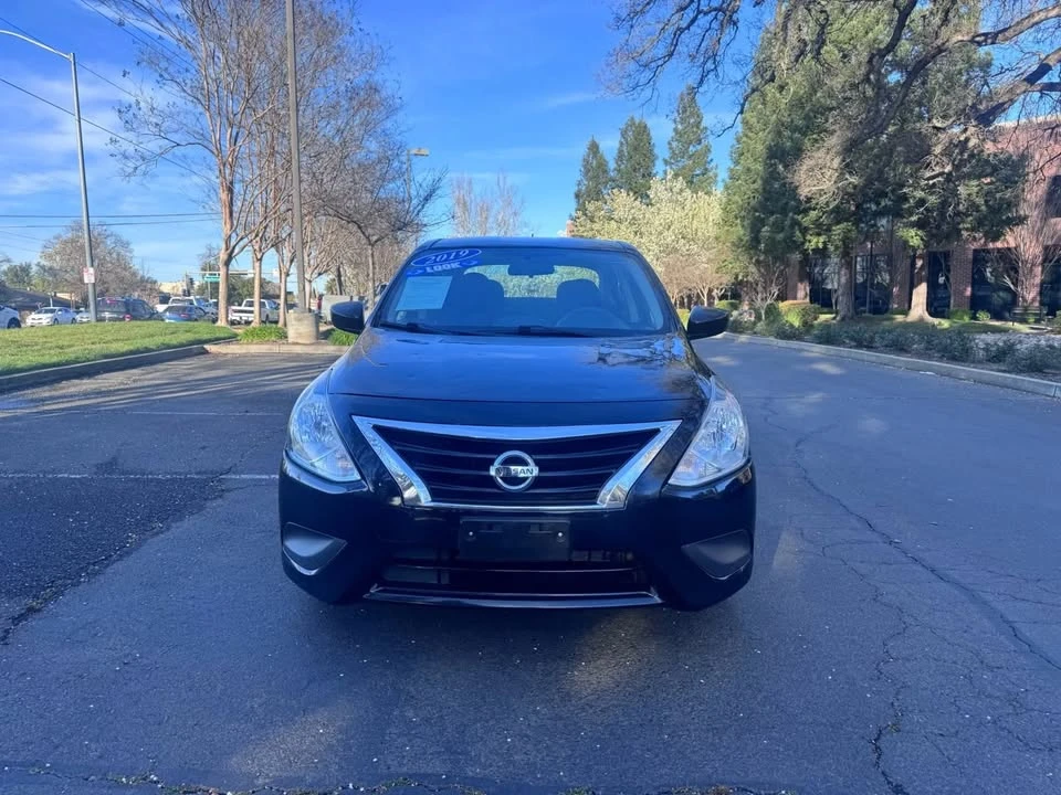 2019 Nissan Versa - Image 2 of 20